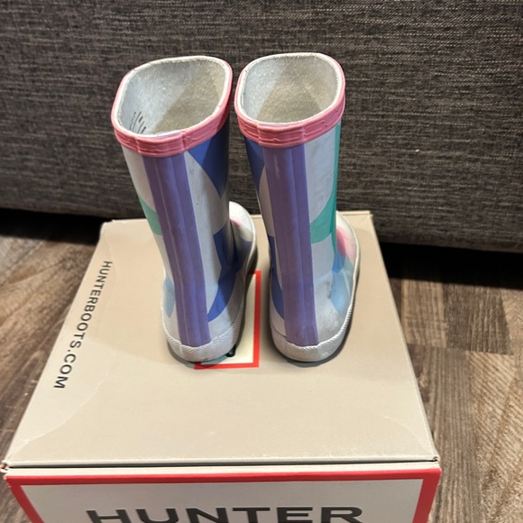 Hunter Kids' Pink and Blue Patterned Boots - Picture 4 of 4